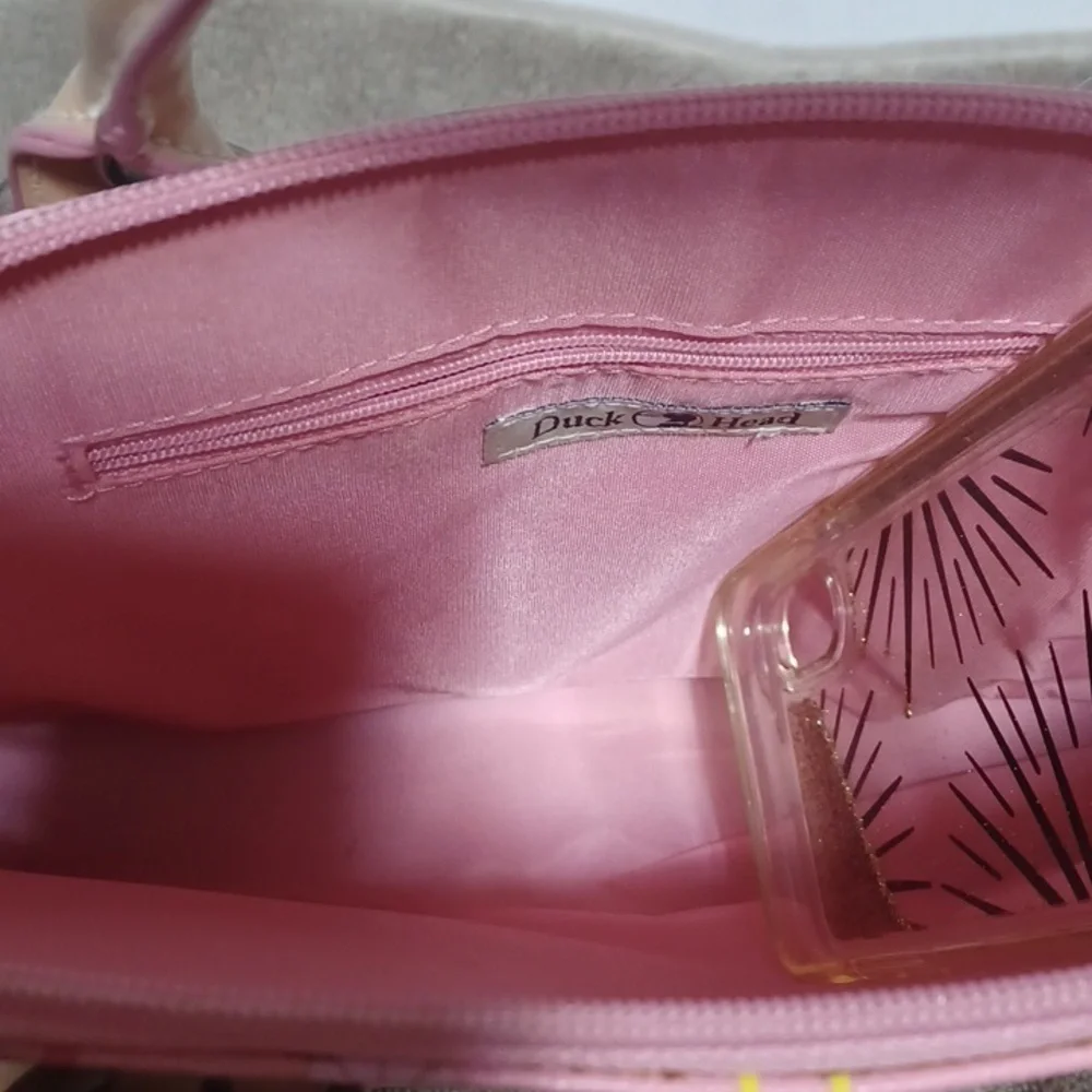 DUCK HEAD BRAND PURSE IN A BEAUTIFUL PINK AND TAN